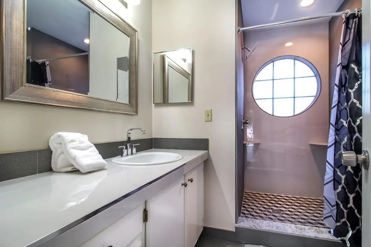 Royal 72 Apartment *