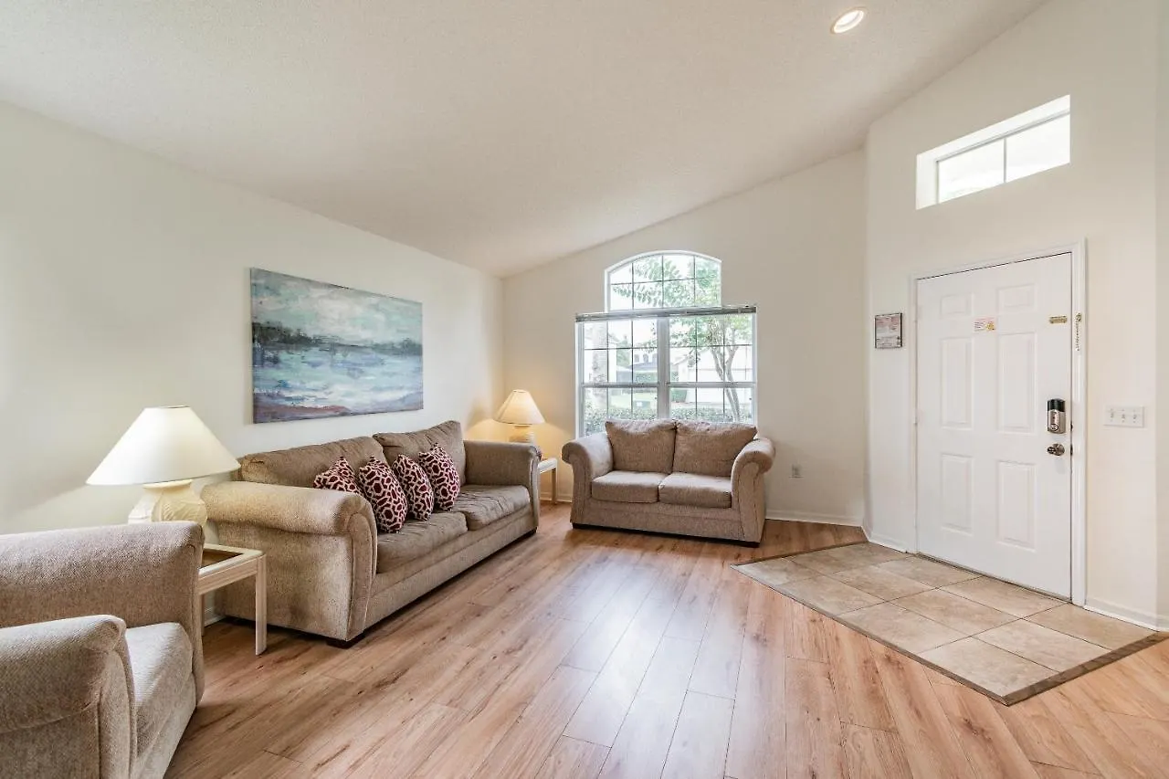 Spacious With Private Pool - No Carpet - Area 度假居