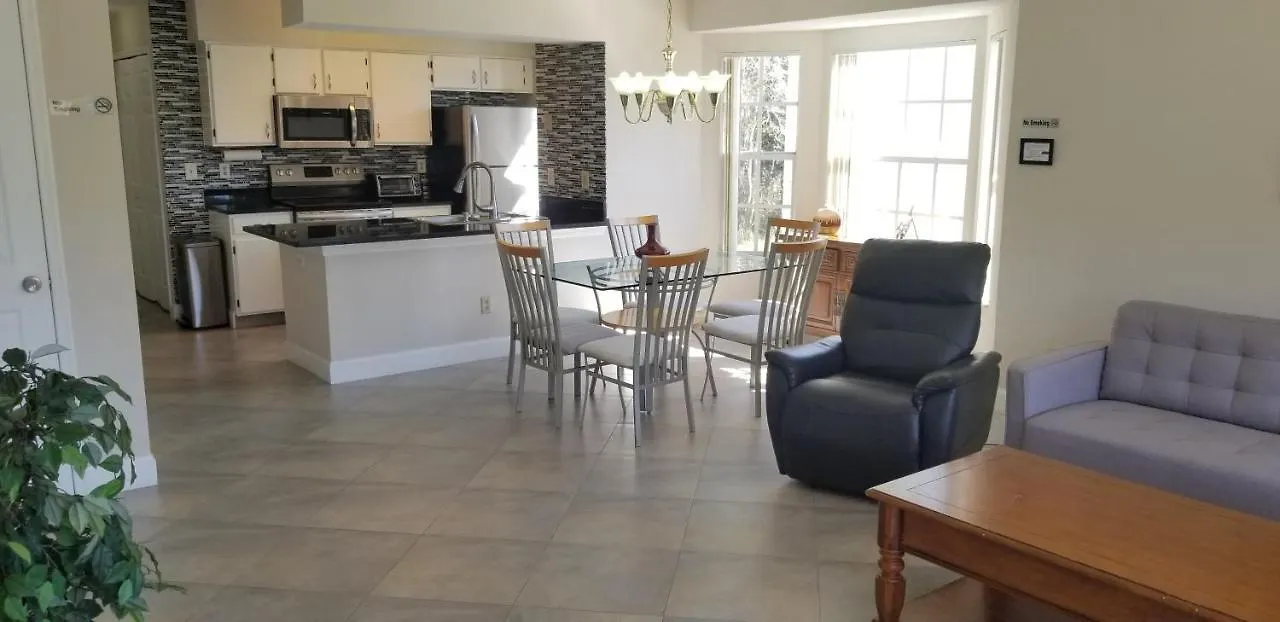 Apartment Royal 72 *