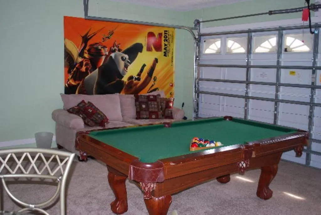 Luxury 5-bed Villa, Located Only 3 Miles From World *