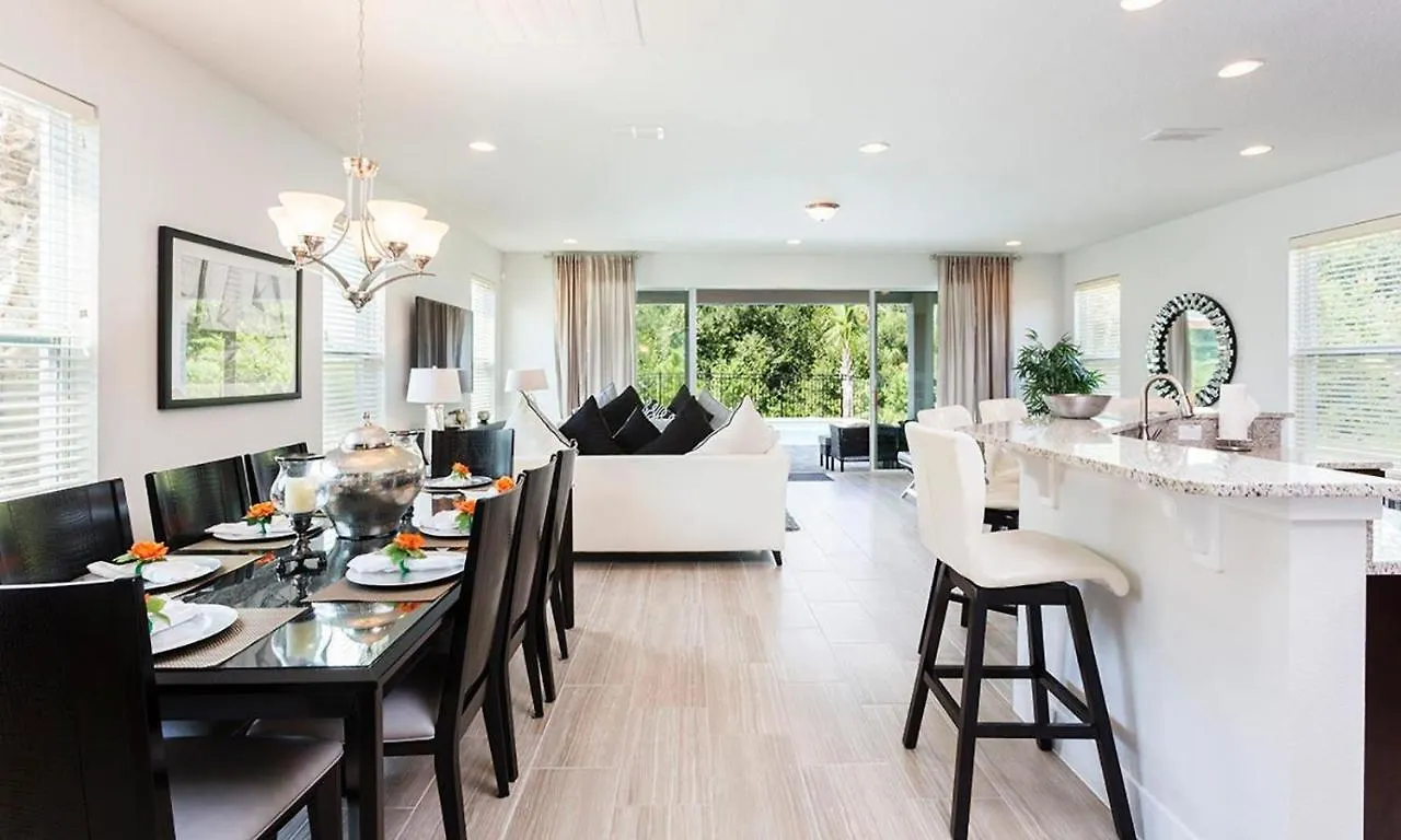 Stylish 5 Bdrm With Themed Bedroom At Reunion *