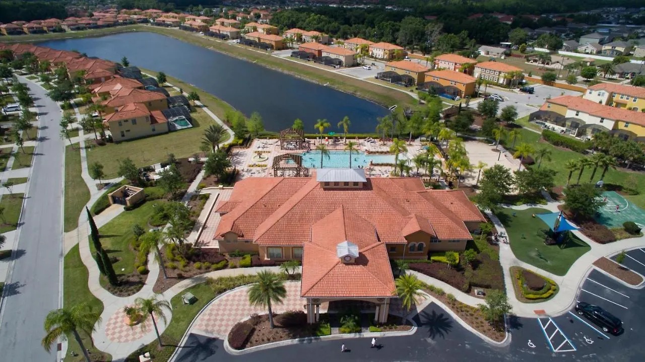 Holiday home 3br 3bath Townhome Bbq Pool 15min 1291ft *