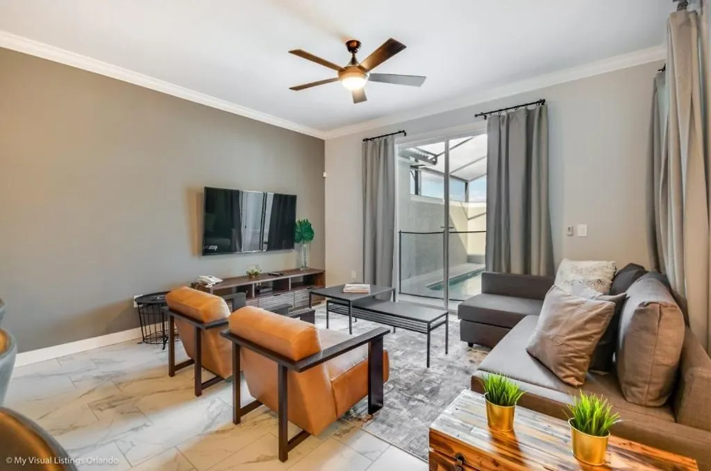 4 Bed Storey With Lazy River Townhouse キシミー