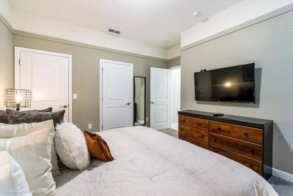4 Bed Storey With Lazy River Townhouse 別荘 キシミー