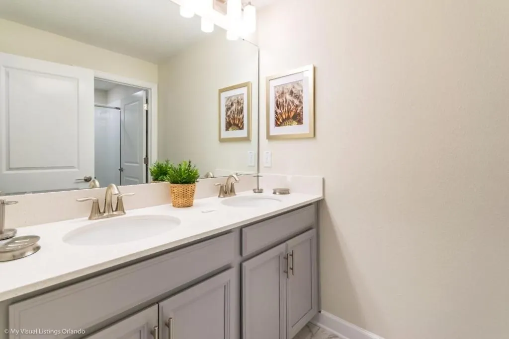 4 Bed Storey With Lazy River Townhouse 別荘 キシミー