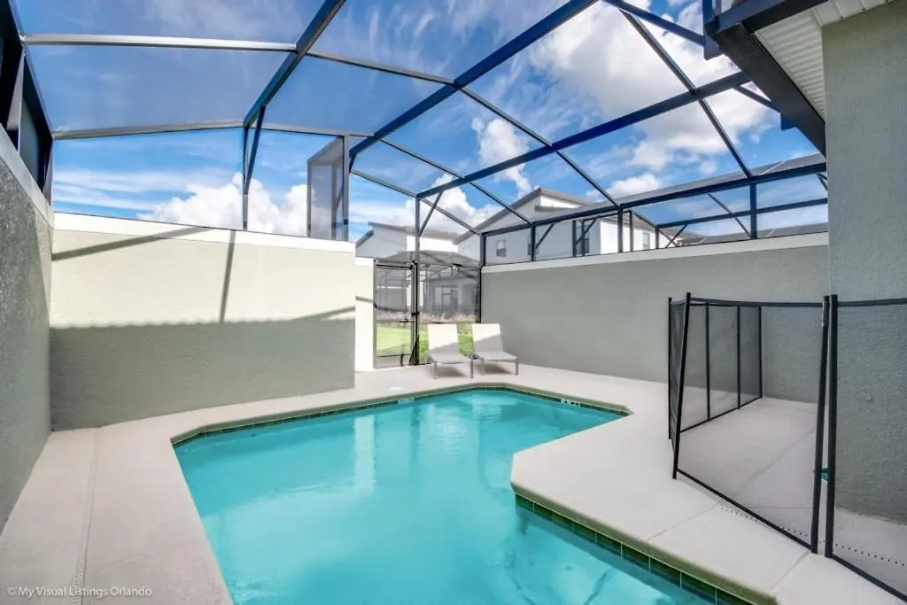 別荘 4 Bed Storey With Lazy River Townhouse *
