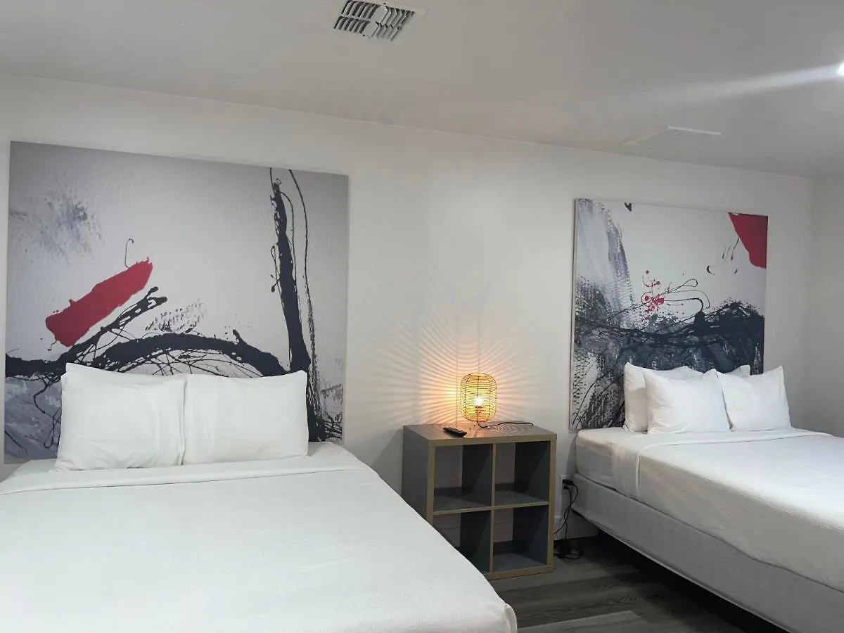 Hotel Greenpoint 3*