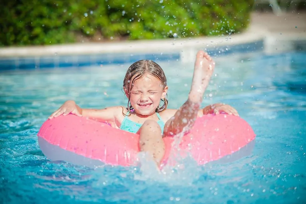 Calypso Cay Vacation אתר נופש