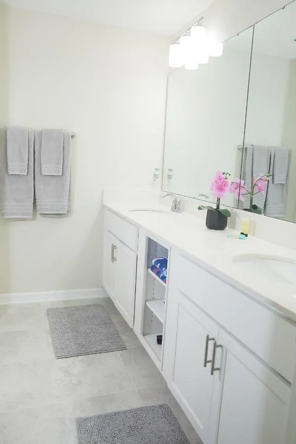 3 Bed 4 Miles - Apartment *