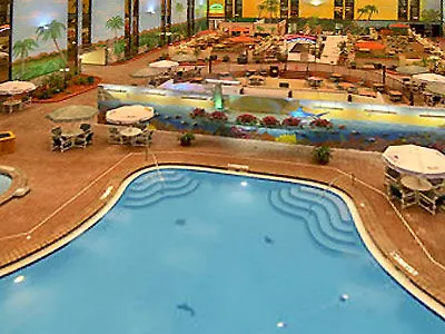 Ramada Maingate West 3* קיסימי