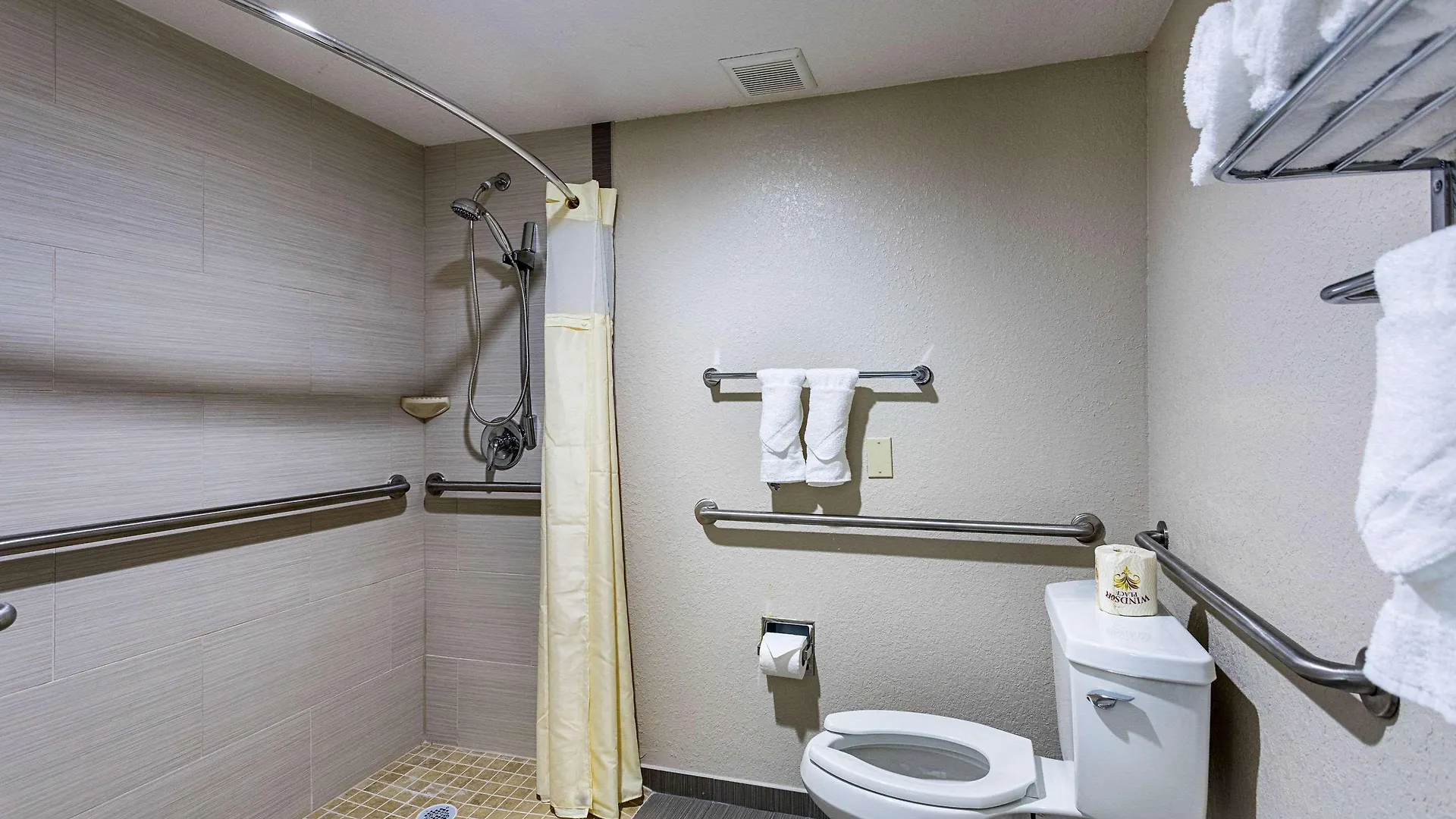 Quality & Heritage Park Hotel 2*