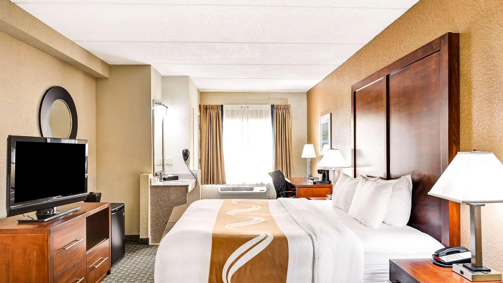 Hotel Quality & Heritage Park 2*