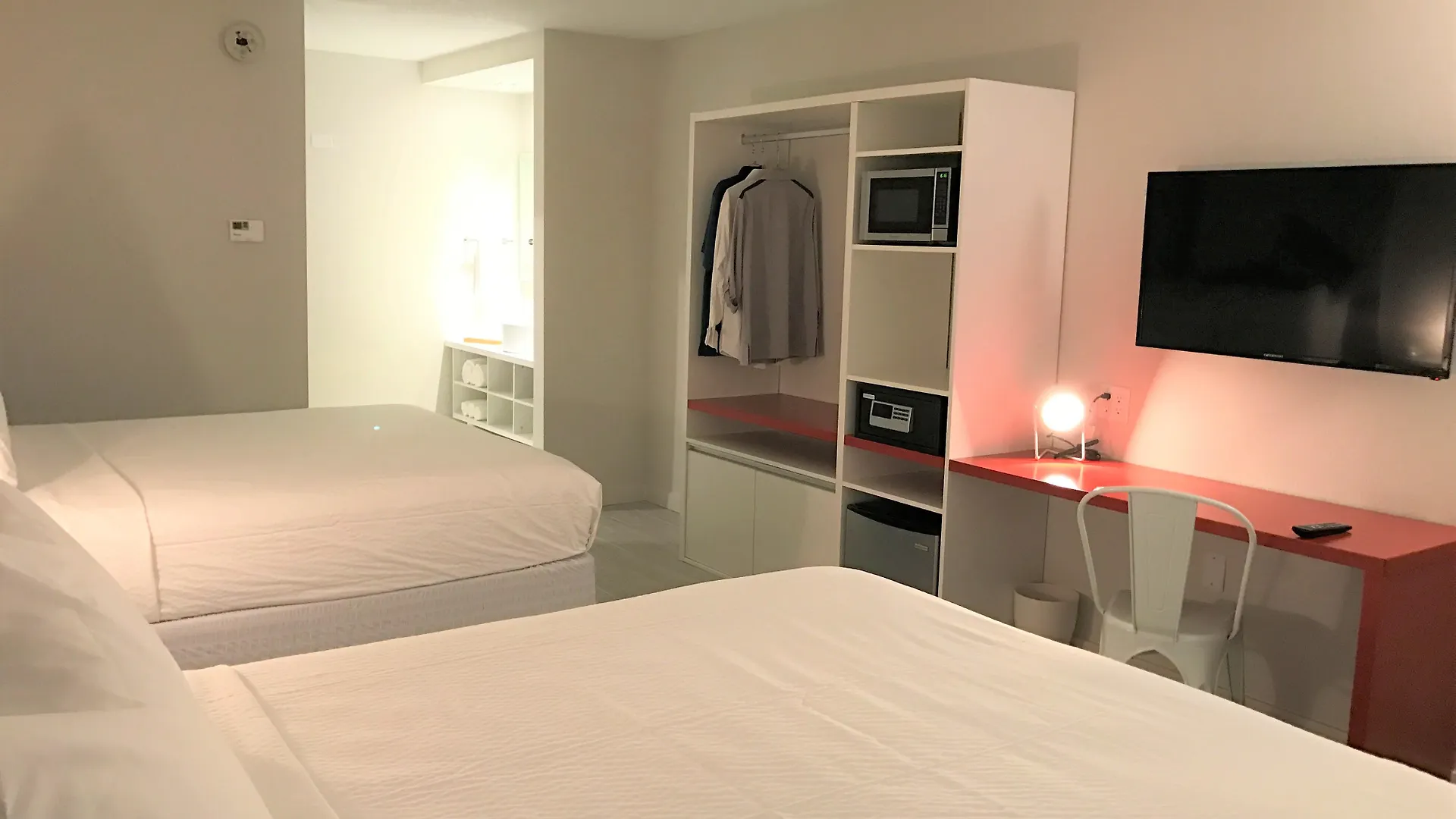 Greenpoint Hotel 3*