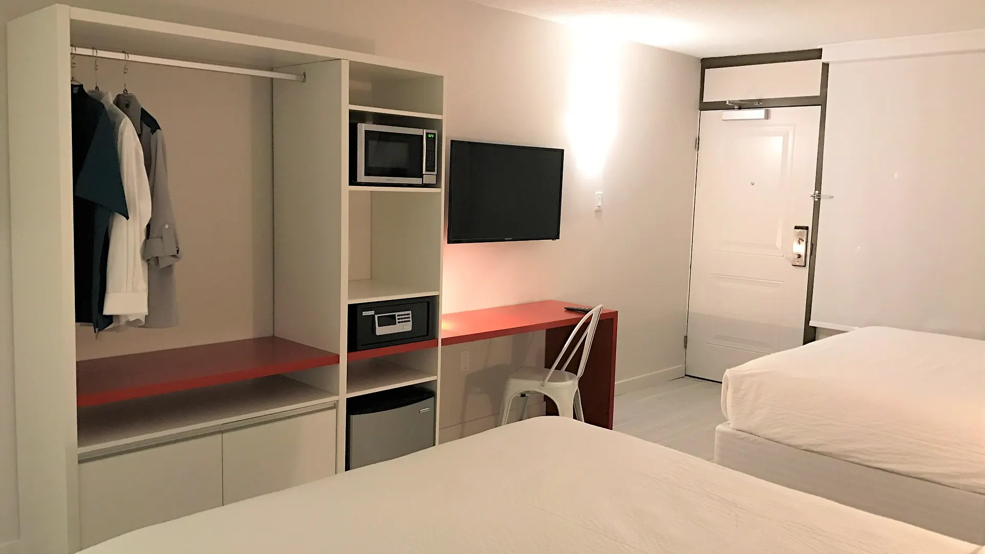 Greenpoint Hotel 3*