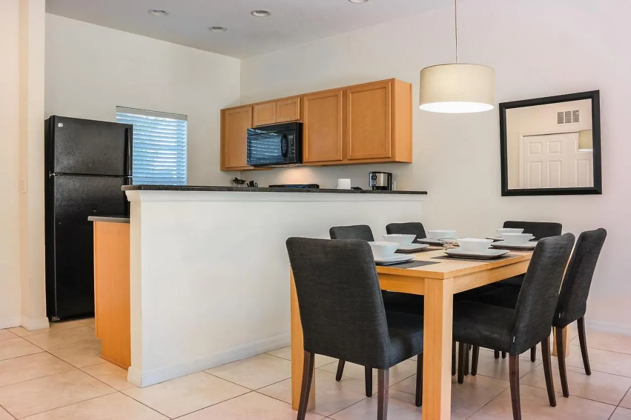 2 Bedroom Townhouse 4 Miles To World בית נופש קיסימי