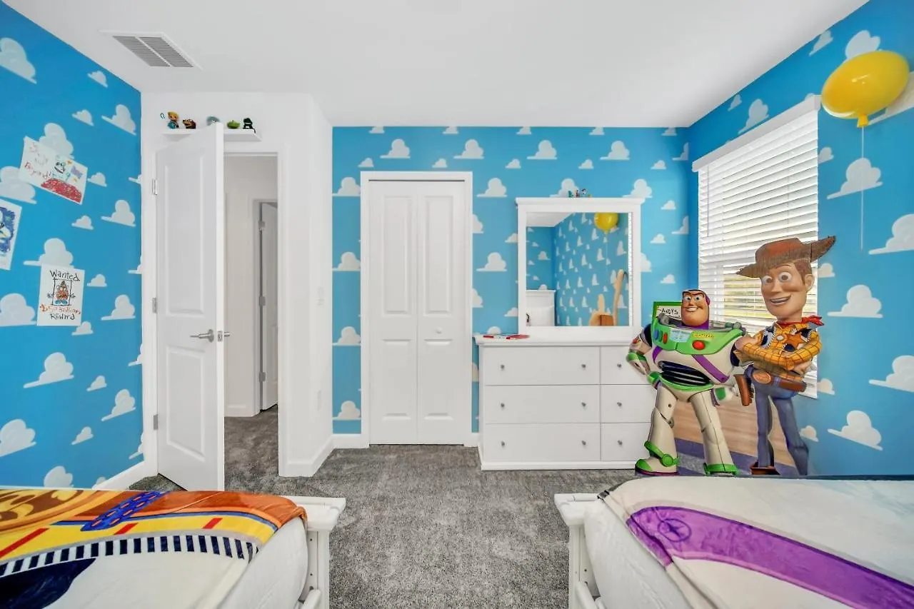 8br Lakeview Priv Heated Pool & Theater * Kissimmee