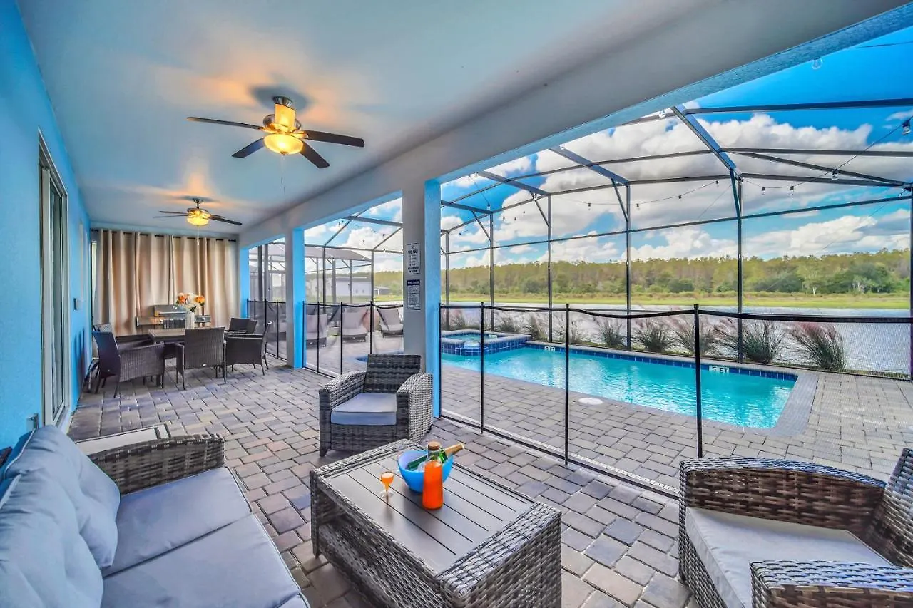 8br Lakeview Priv Heated Pool & Theater Holiday home *