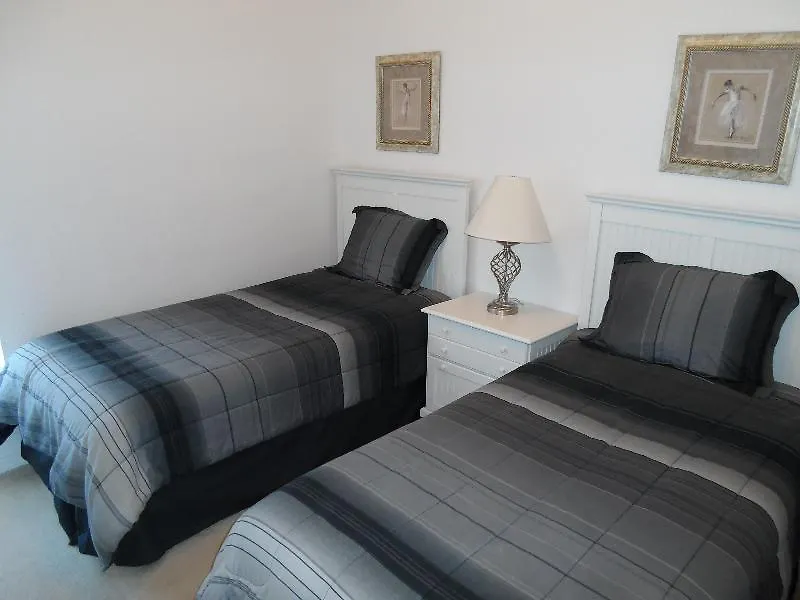 Area Preferred Homes With Gameroom בית נופש