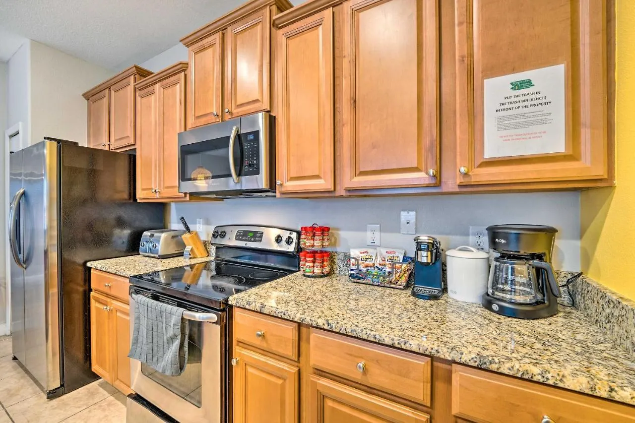 Townhome In Paradise Palms About 5 Mi To