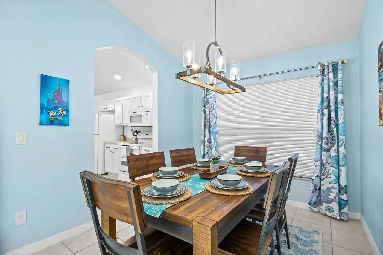 Near Disney, Recently Renovated, Clubhouse Villa *