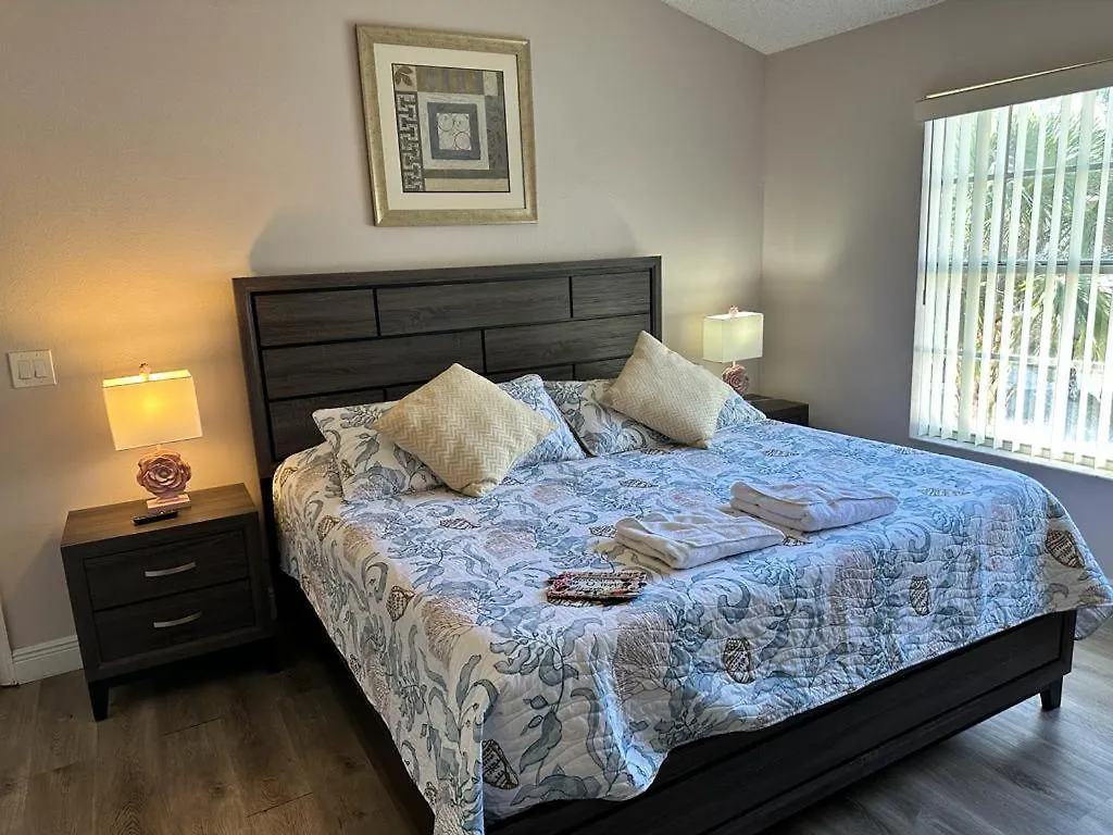 Grand Family Premium 3br Near Parks Apartment