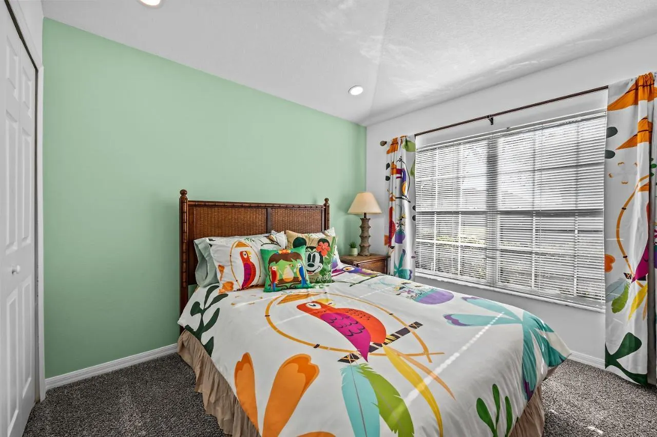 Near Disney, Recently Renovated, Clubhouse Villa *