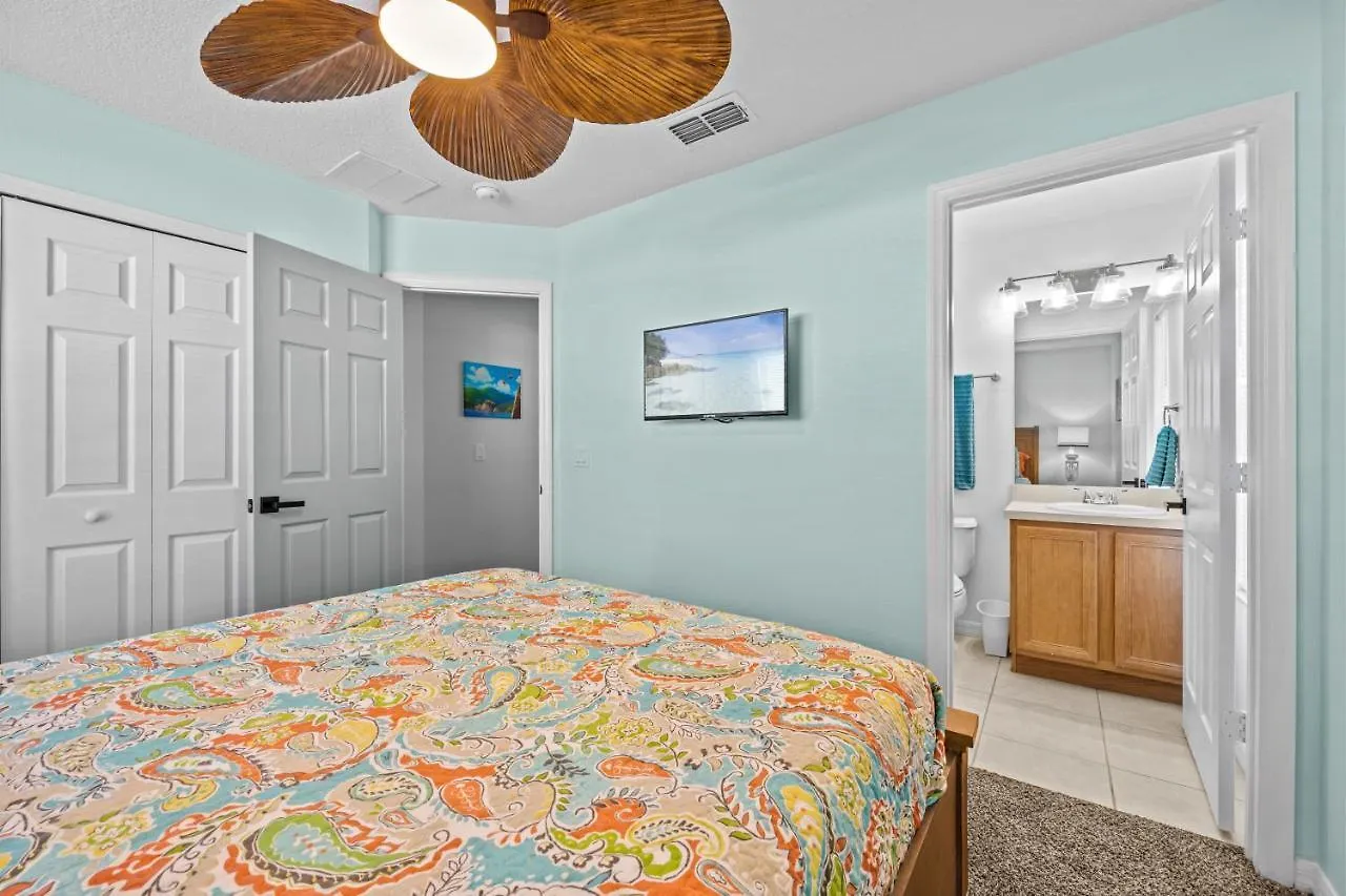 Near Disney, Recently Renovated, Clubhouse Villa *