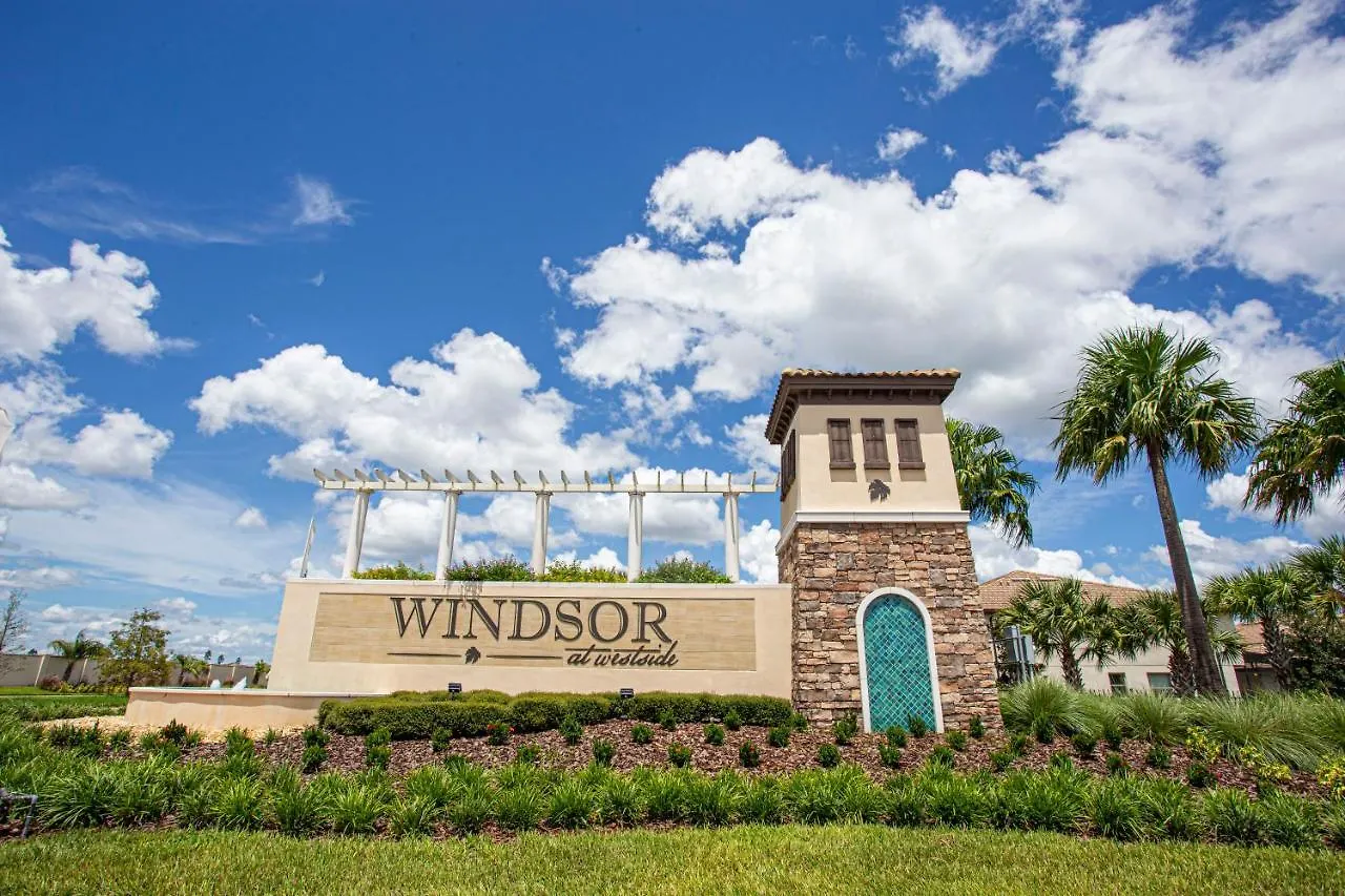 Splendid 5 Bd W/ Pool @ Windsor Westside 8921 別荘 *