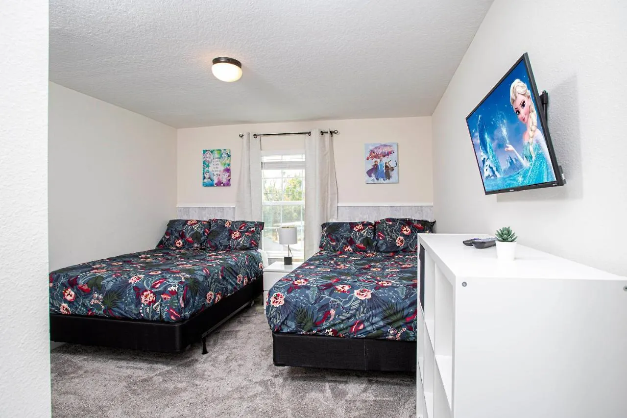 Gorgeous Four Bd W/ Pool Close To 5035 別荘