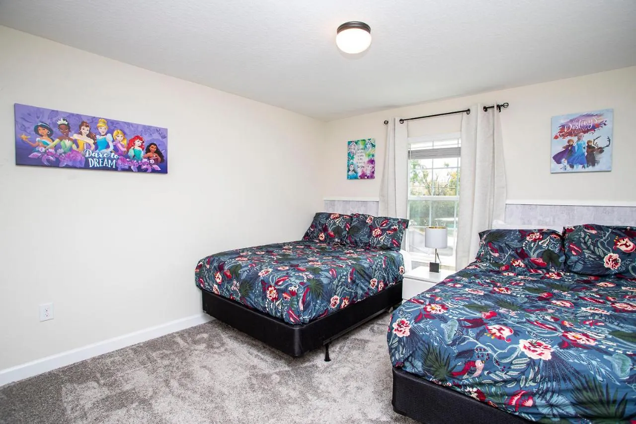 Gorgeous Four Bd W/ Pool Close To 5035 *