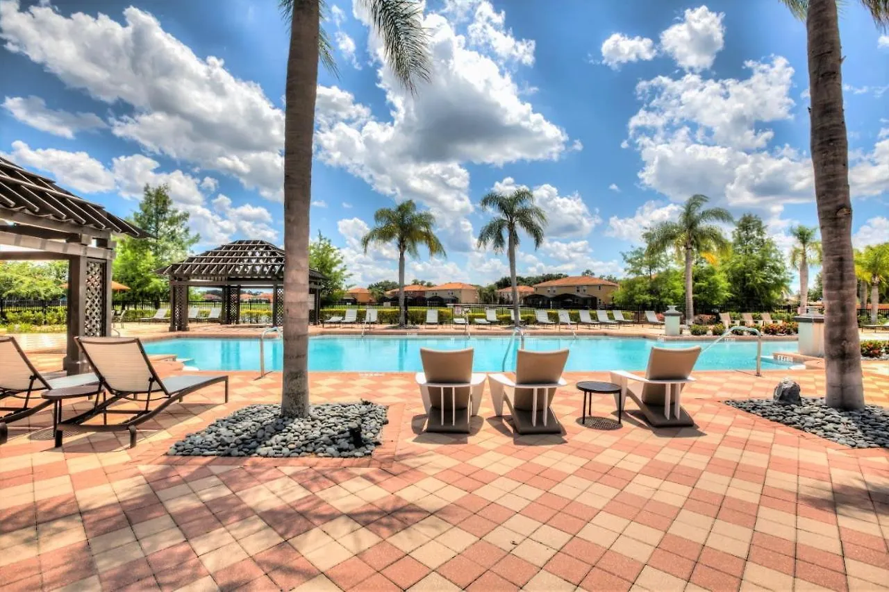 10br Luxury Mansion - Family - Sleeps 20 - Private Pool, Hot Tub And Bbq!
