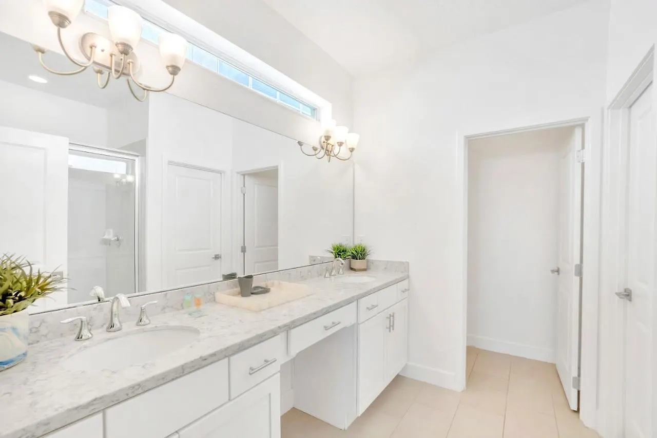 10br Luxury Mansion - Family - Sleeps 20 - Private Pool, Hot Tub And Bbq! Ferienhaus Kissimmee