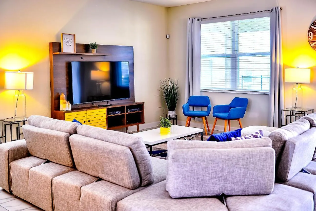 Brand New Champions Gate Resort, Game Room, Near Attractions!! Holiday home Four Corners