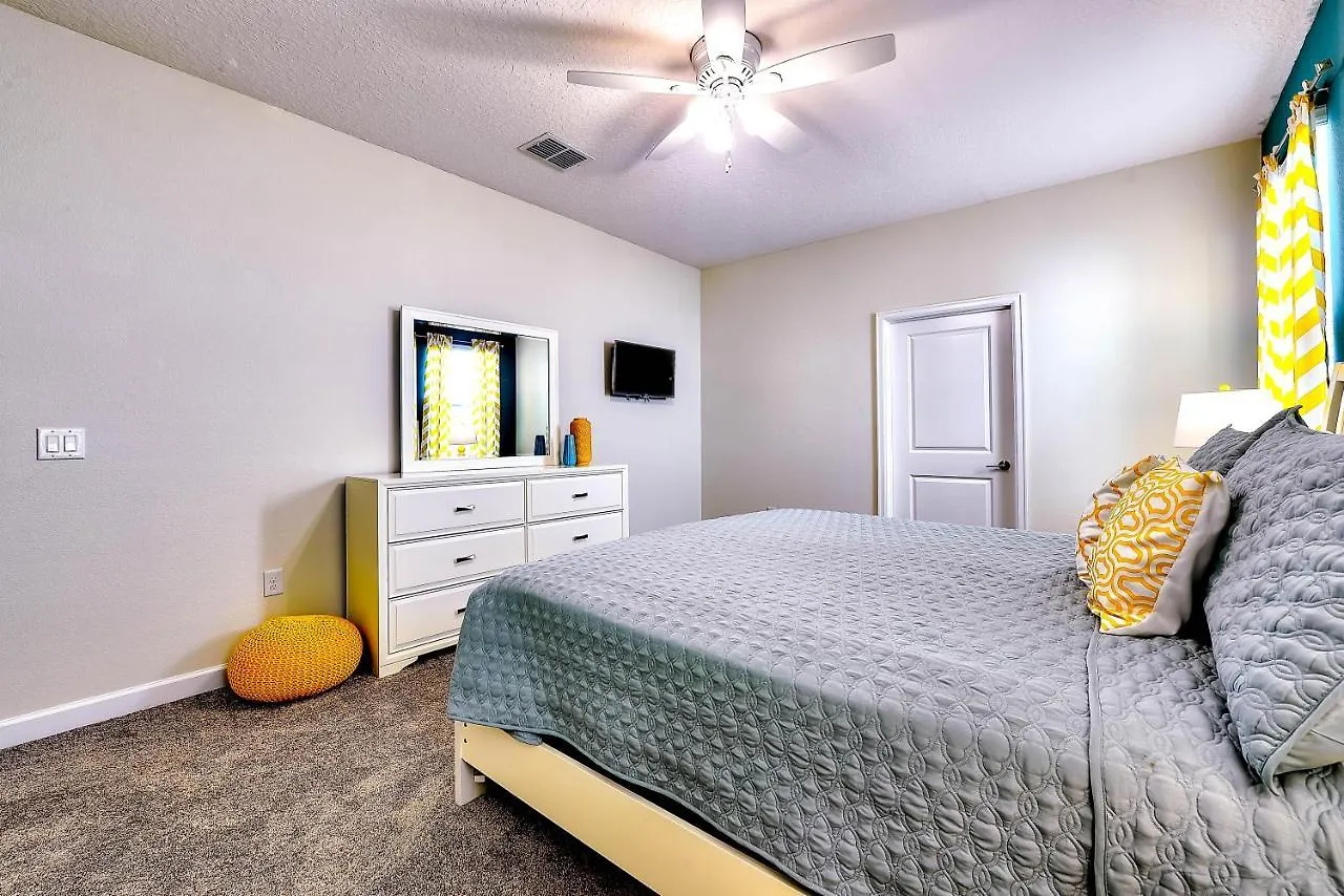 Brand New Champions Gate Resort, Game Room, Near Attractions!! Holiday home
