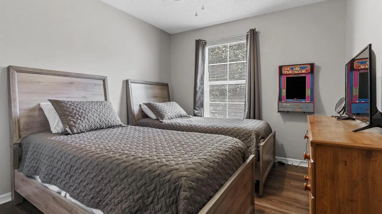 Bsv8445 Beautiful 3 Bd Ba Townhome With Balcony In Emerald Island *