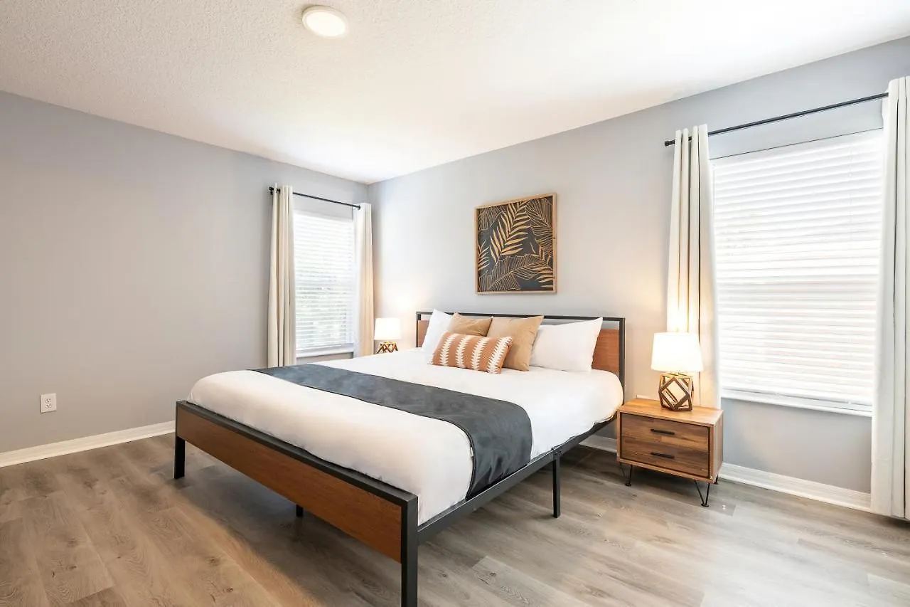 Family Retreat 6br With Private Pool, & Theater Near Kissimmee