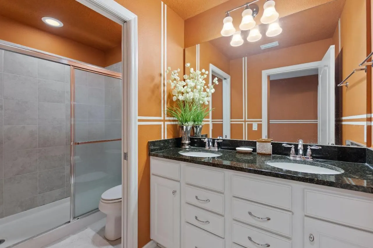 Stylish Cozy Family Getaway With Private Pool And View Kissimmee