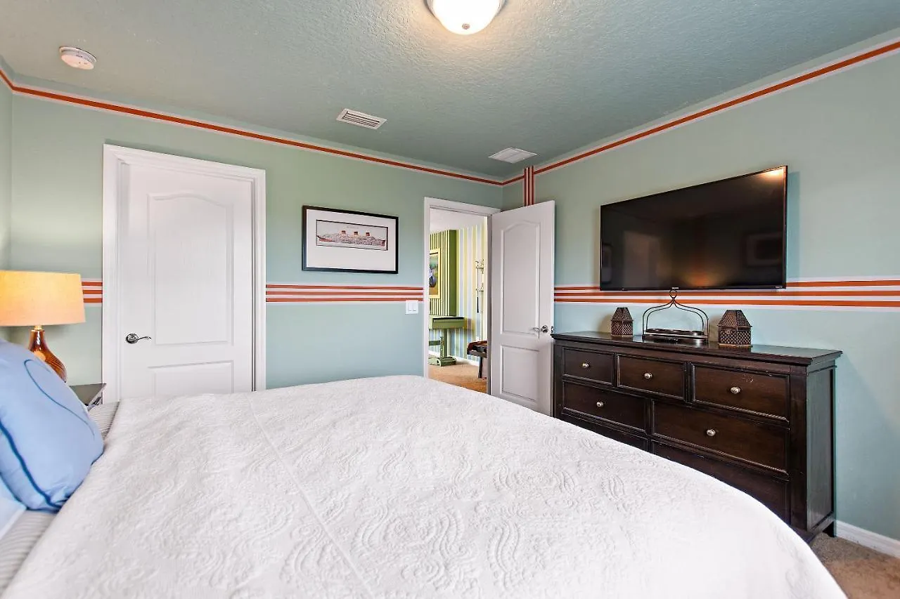 Stylish Cozy Family Getaway With Private Pool And View *