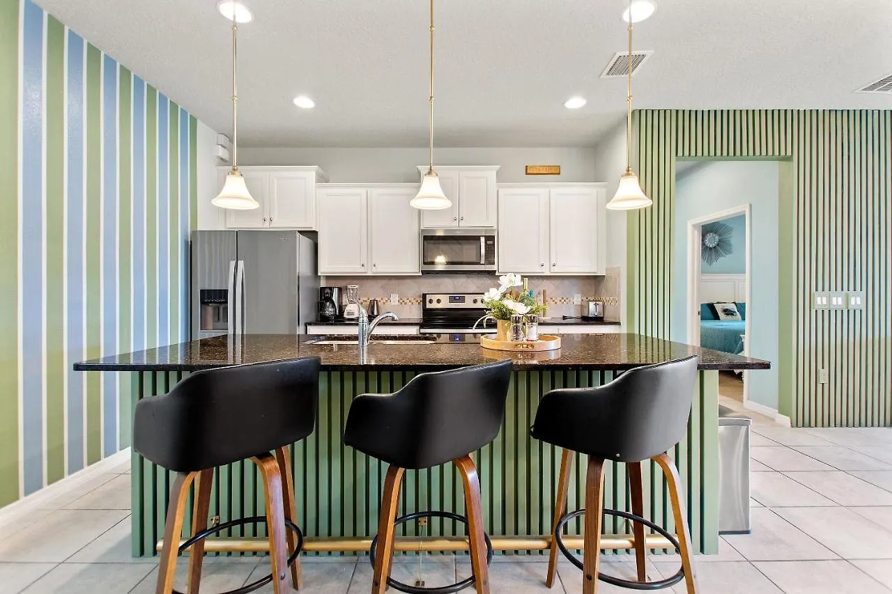 Stylish Cozy Family Getaway With Private Pool And View *