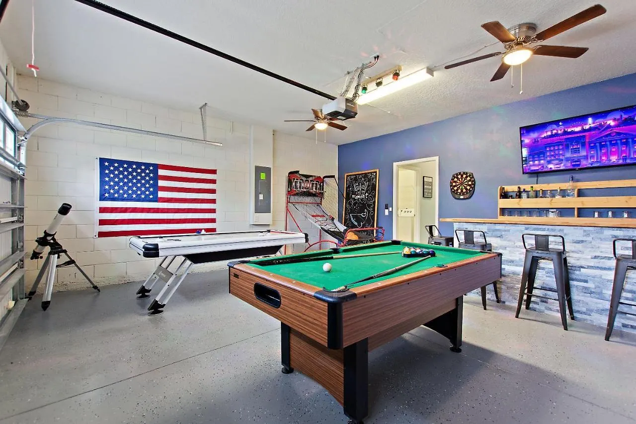 Stylish Cozy Family Getaway With Private Pool And View Ferienhaus