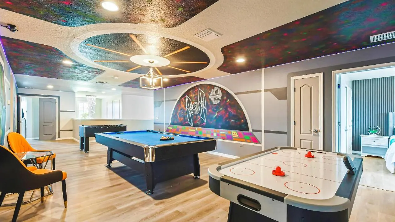 Luxury W/ Pool, Game & More! Nyaraló *