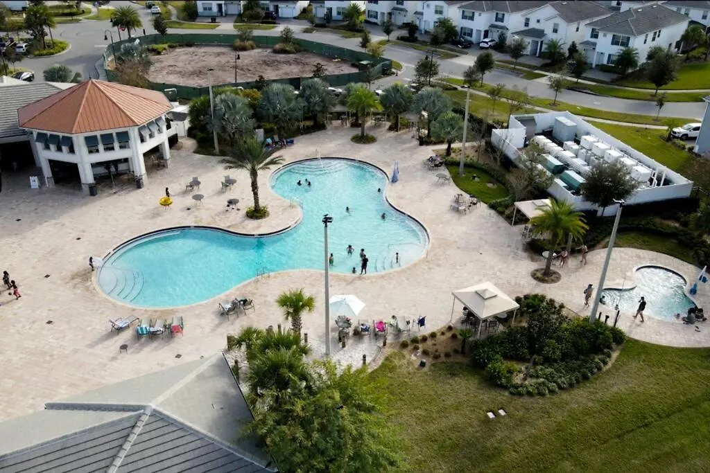 Family Place With Gorgeous View 4 Miles To Kissimmee