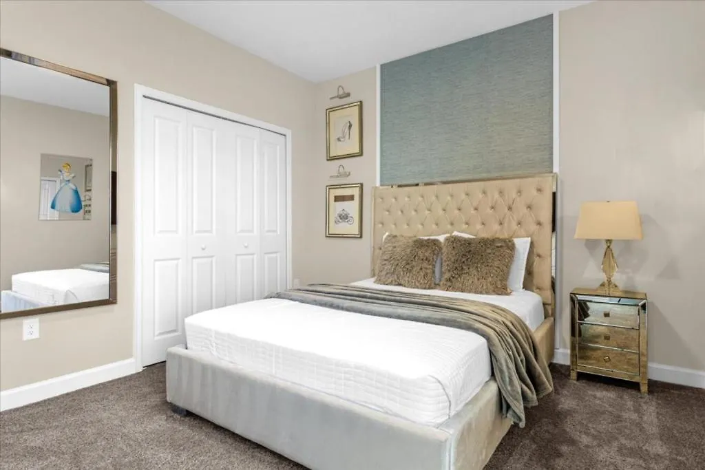 6 Bedrooms- 5 Bathrooms- Champions 1097 Ls 度假居 *