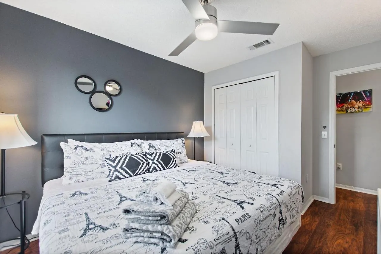 Serene At Terra By Shine 111 Townhouse *