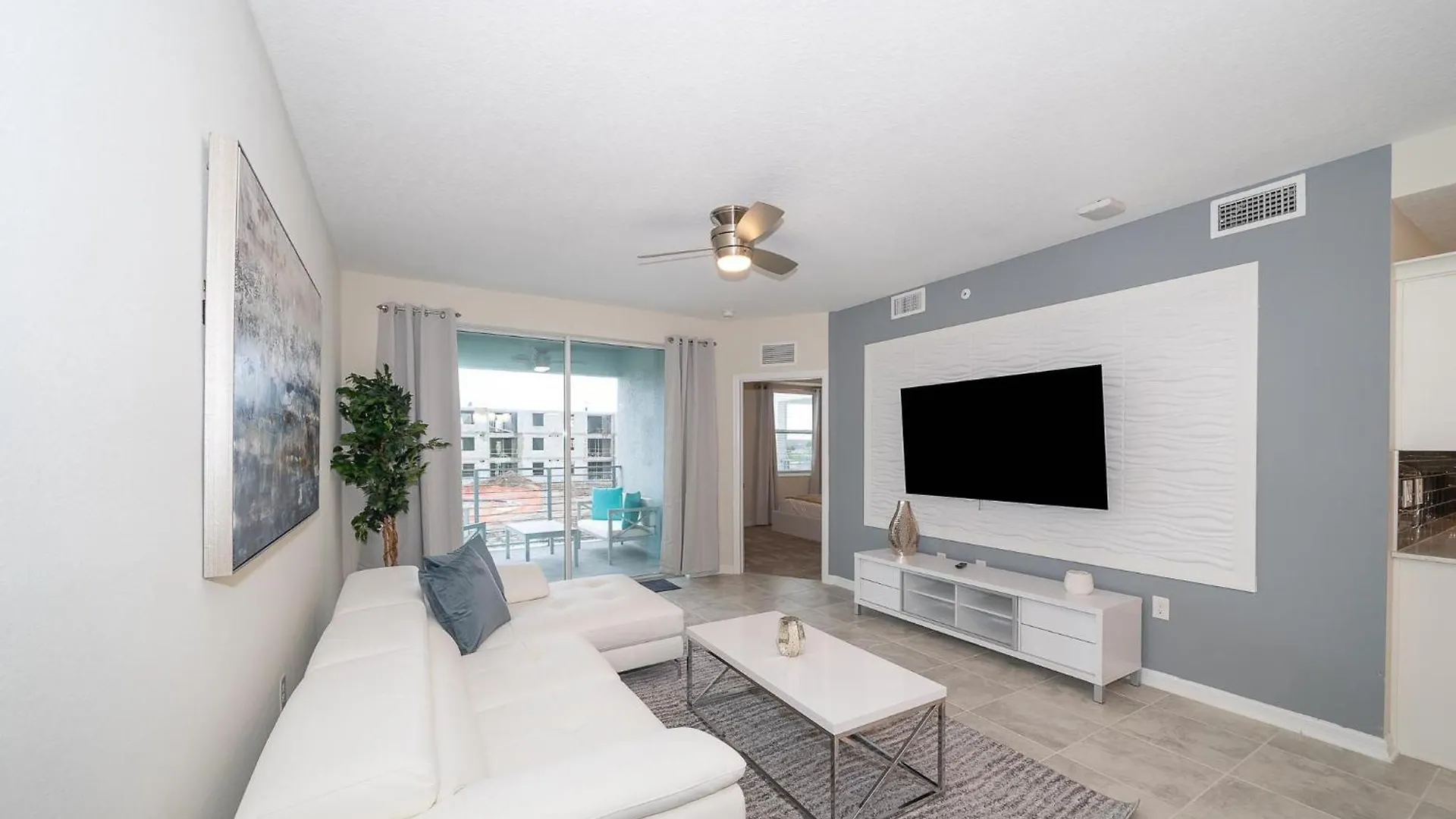 3120-201bb Storey Lake, 3/2 Garden View *