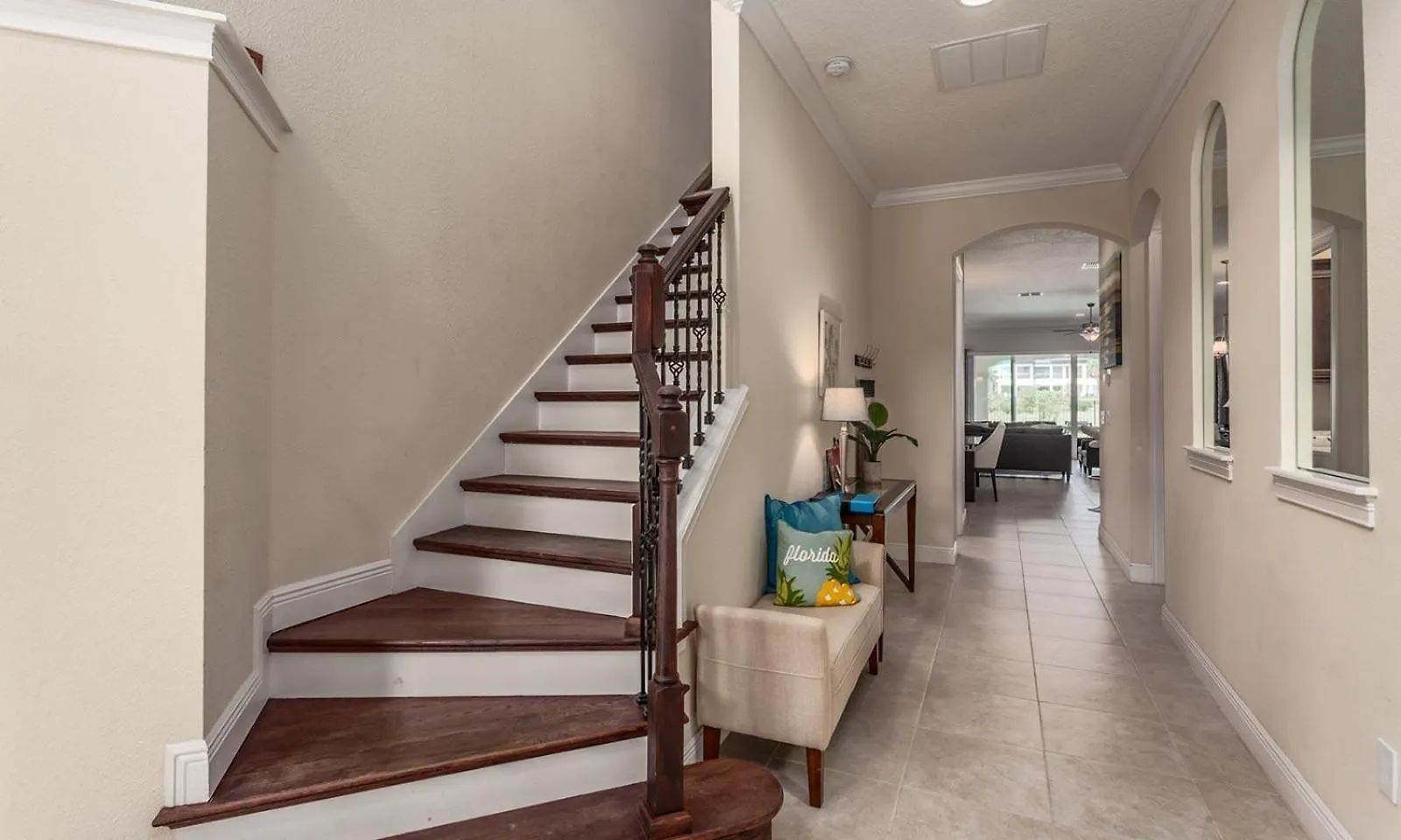 Bright 5 Bdrm With Game Theater At Reunion Сasa de vacaciones Kissimmee