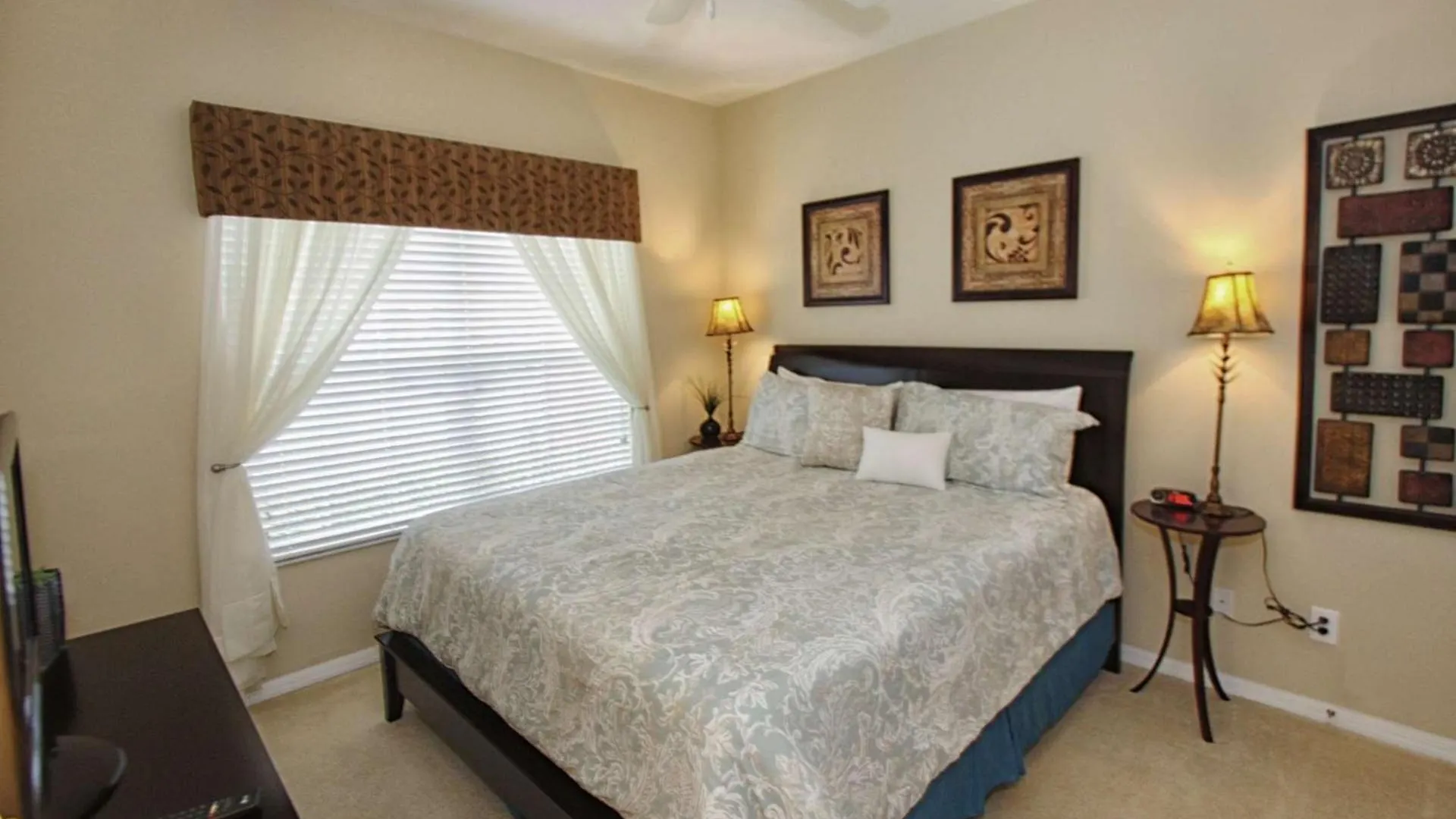 8960 Paradise Palms * Kissimmee