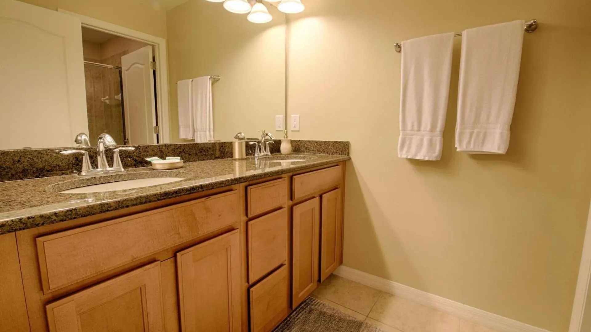 8960 Paradise Palms * Kissimmee