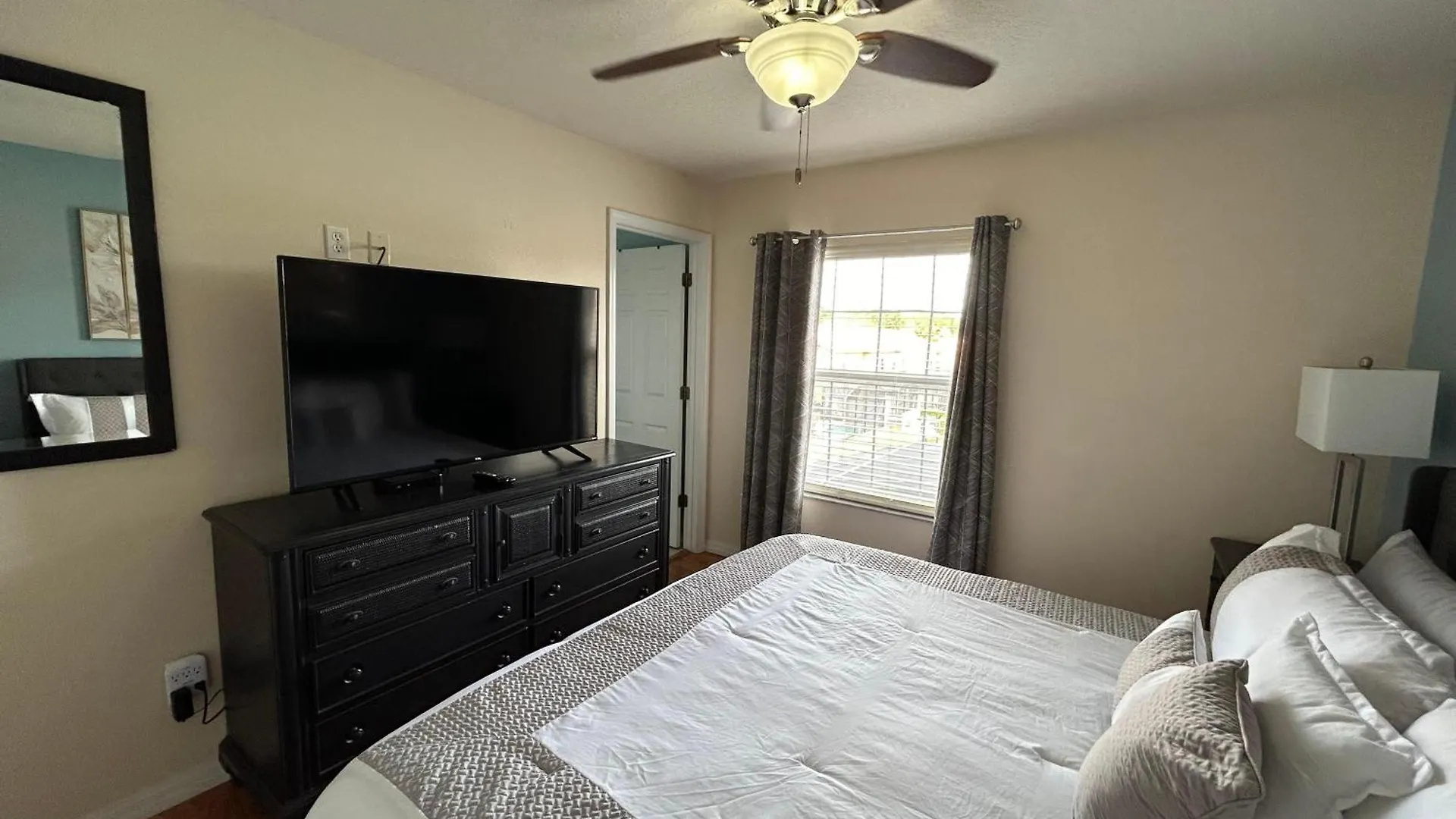 New! Lakefront Views- Encantada Townhouse Prázdninový dům Kissimmee
