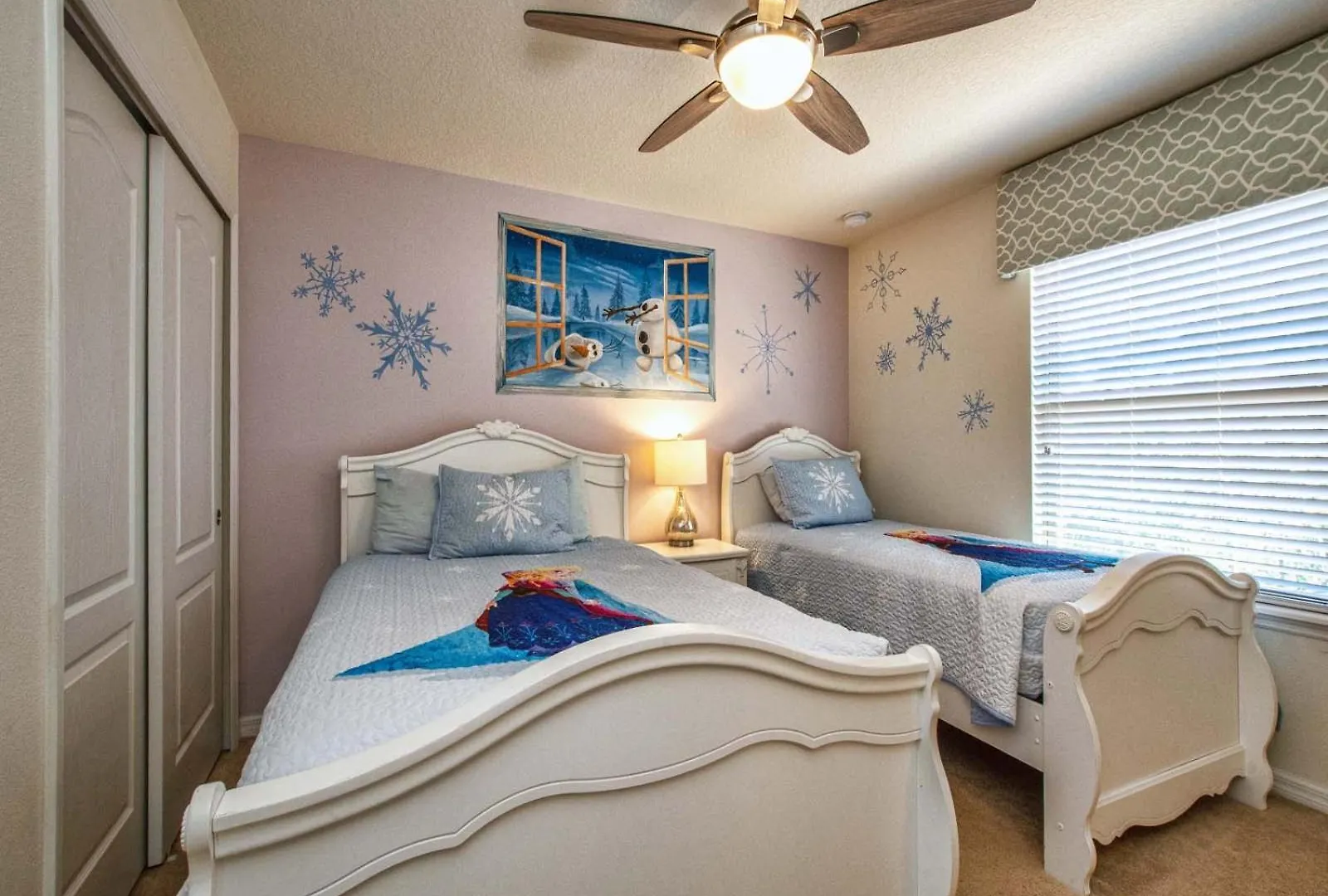 Upscale 8br, Pool, Spa, Gameroom By *